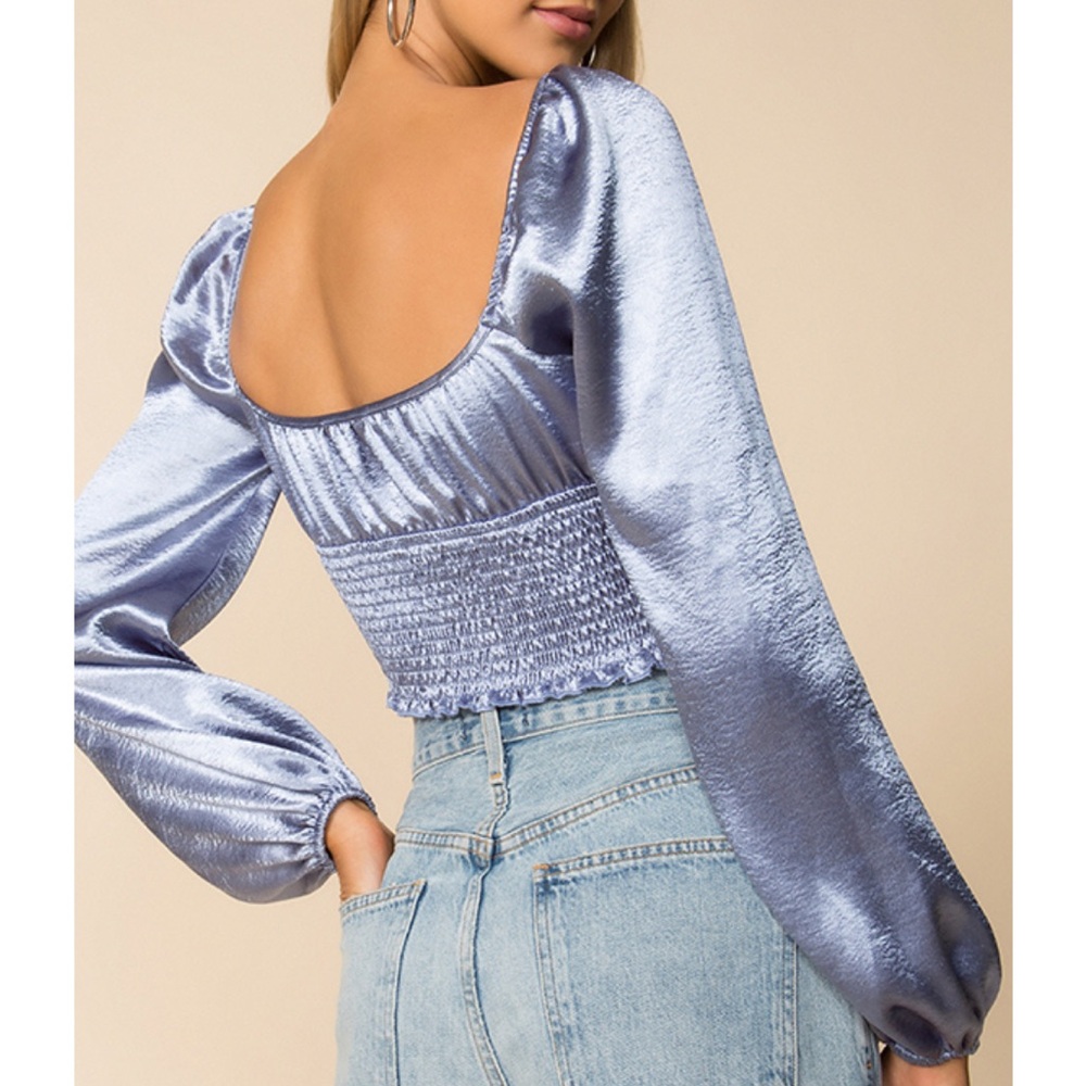 LS Crop Top - Picture 2 of 4